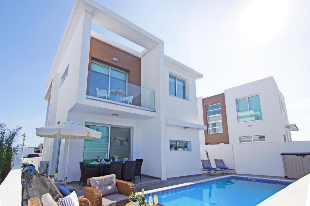 Villa Caren Paralimni Exterior foto