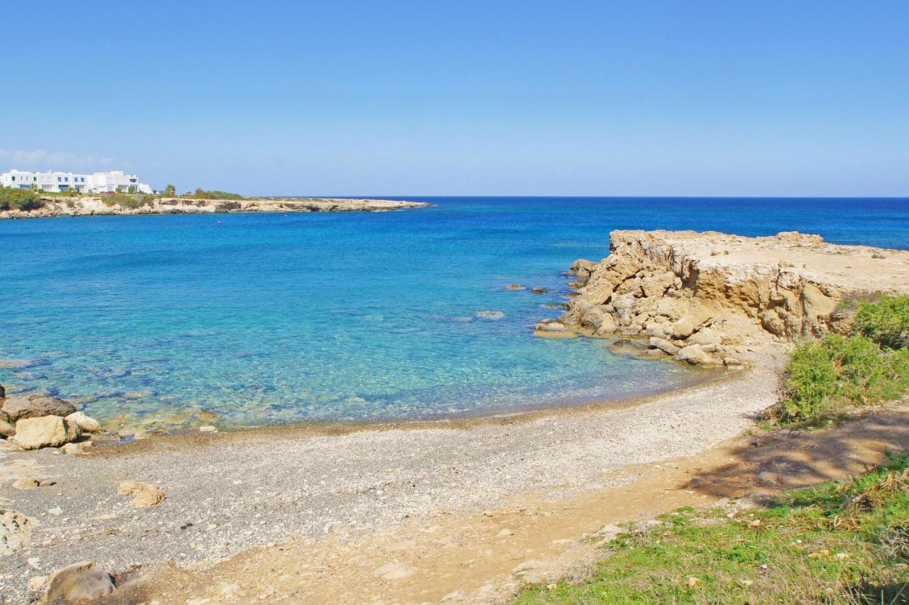 Villa Caren Paralimni Exterior foto