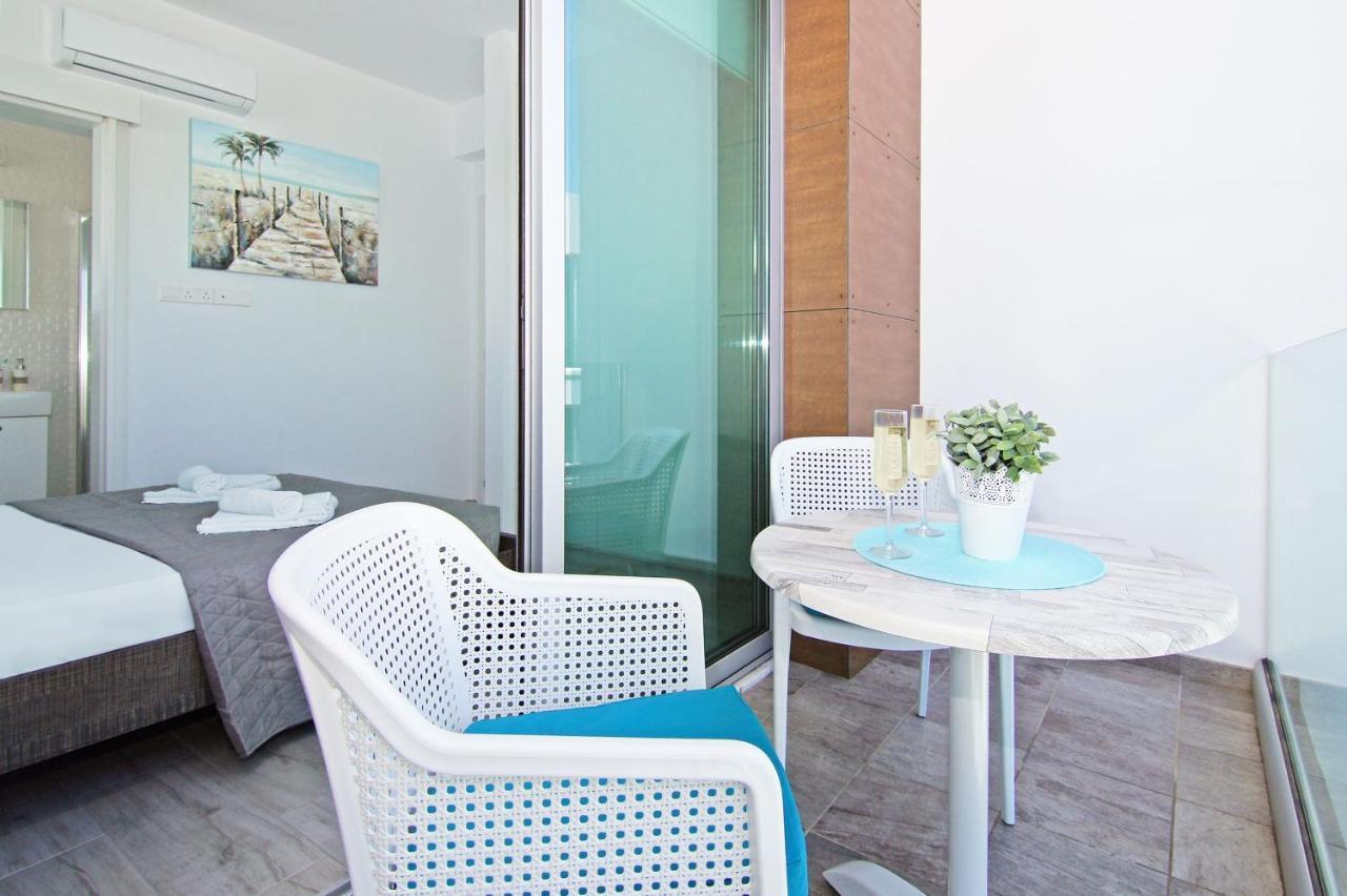 Villa Caren Paralimni Exterior foto