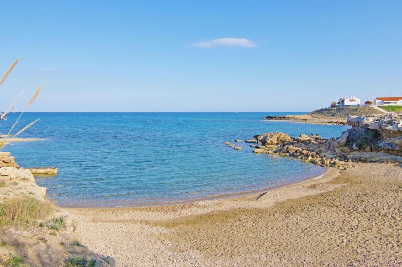 Villa Caren Paralimni Exterior foto